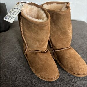 Girls Bearpaw boots